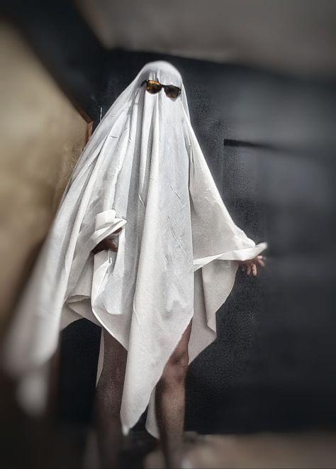 #hallowen2022 #hallowencustom #disfraz #fantasma Models, Media, Halloween, Quick Saves