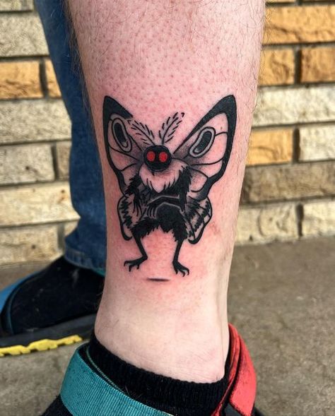 ☞【𝖇𝖗𝖎𝖆𝖓𝖓𝖊】 on Instagram: "Mothman! #tattoo #tattooer #tattooartist #ladytattooers #blackandredtattoo #mothman #mothmantattoo #cryptid #cryptidtattoo #ankletattoo #waverlyink #eternalink #cheyennetattooequipment" Moth Man Tattoo Cute, Mothman Tattoo Traditional, Decomposing Tattoo, Cute Mothman Tattoo, Cryptids Tattoo, Traditional Monster Tattoo, Moth Man Art, Moth Man Tattoo, Cryptid Tattoo Ideas