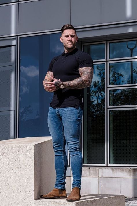 Outfits For Muscular Guys, Outfit Polo Hombre, Polo T Shirts For Men Outfit, Black Polo Outfit Men, Polo Tshirt Men Outfit, Muscular Men Fashion, Polo Shirt Outfit Men, Semi Casual Outfit, Polo Shirt Outfits