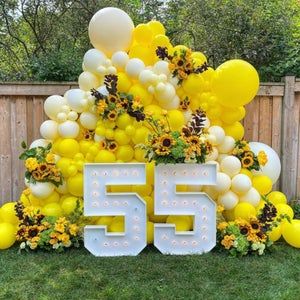 Bee Balloon, Bee Theme Party, Sunflower Party, Anniversary Party Decorations, Gold Confetti Balloons, Yellow Balloons, Bee Party, Garland Arch, Green Balloon