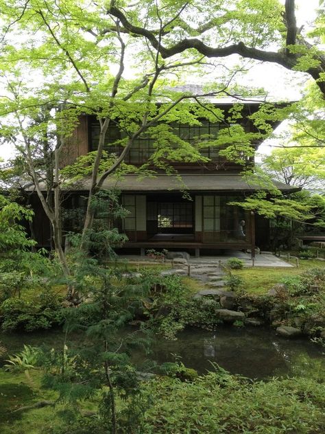 Backyard Secret Garden, Garden Design Simple, Zen Garden Backyard, Retreat Design, Garden Escape, Japanese Countryside, Zen Garden Design, Japanese Style House, Japan Architecture