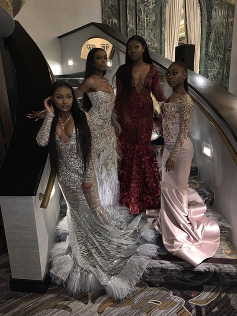 Prom Goals, Prom Picture, Prom Inspiration, Prom Dresses Black Girls Slay, Prom 2024, Prom Girl Dresses, Senior Prom Dresses, Prom Dress Inspiration, Cute Prom Dresses