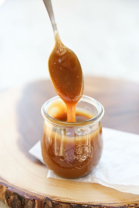 Easy Homemade Caramel Sauce Recipe Salted Caramel Sauce Recipe, Sweet Sauces, Caramel Recipes Sauce, Apple Cider Caramels, Vegan Caramel, Homemade Caramel Sauce, Salted Caramel Sauce, Caramel Recipes, Dessert Sauces