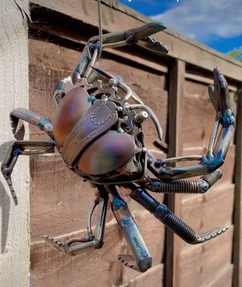 Metal Crab Sculpture, Ocean Art Ideas, Crab Sculpture, Metal Crab, Junk Metal Art, Cutlery Art, Welding Art Projects, Trash Art, Found Object Art