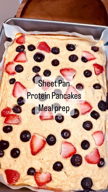 Kodiak Pancake Meal Prep, Protein Pancake Bake, Protein Pancake Meal Prep, Pancake Meal Prep, Kodiak Protein Pancakes, Baked Pancake Recipe, Kodiak Cakes Recipe, Yogurt Blueberries, Protein Powder Pancakes