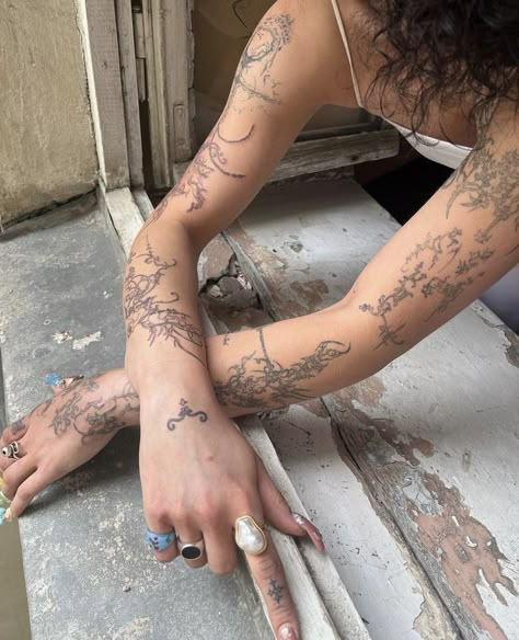 Aesthetic Half Sleeve Tattoos, Big Dainty Tattoos, Coverup Ideas Tattoo, Ethereal Sleeve Tattoo, Ethereal Hand Tattoo, Cybersigilism Tattoo Women, Delicate Tattoo Sleeve, Cute Tattoo Sleeve, Types Of Tattoo Styles