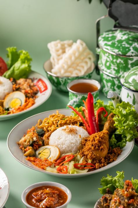 Nasi Goreng Photography, Malaysian Food Photography, Chinese Photoshoot, Asian Food Photography, Indonesian Cuisine, Red Tiger, Malaysian Food, Pudding Desserts, Food Concept