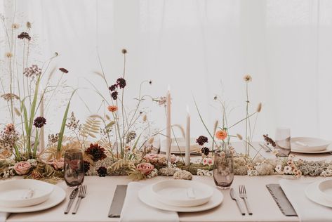 Minimalist Color Wedding, Unique Flower Arrangements Wedding, Modern Nature Wedding, Unique Wedding Tablescapes, Scandinavian Wedding Decor, Micro Elopement, Moss Runner, Switzer Farm, Farm Planning