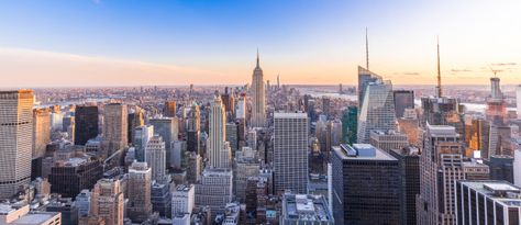 Panoramic photo of new york city skyline... | Premium Photo #Freepik #photo #business #travel #city #building New York Linkedin Background, Nyc Linkedin Banner, New York Notion Cover, New York Tips, Image Aesthetic, Living In New York City, Tips For Moving, Office Vibes, New York Wallpaper