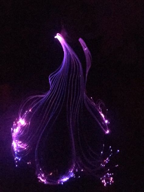 My fiber optic dress ! Glow Wave Aesthetic Outfit, Optic Fiber Dress, Glowing Clothes, Fiber Optic Dress, Light Up Dress, High Tech Fashion, Ombre Wallpaper Iphone, Led Costume, Led Clothing