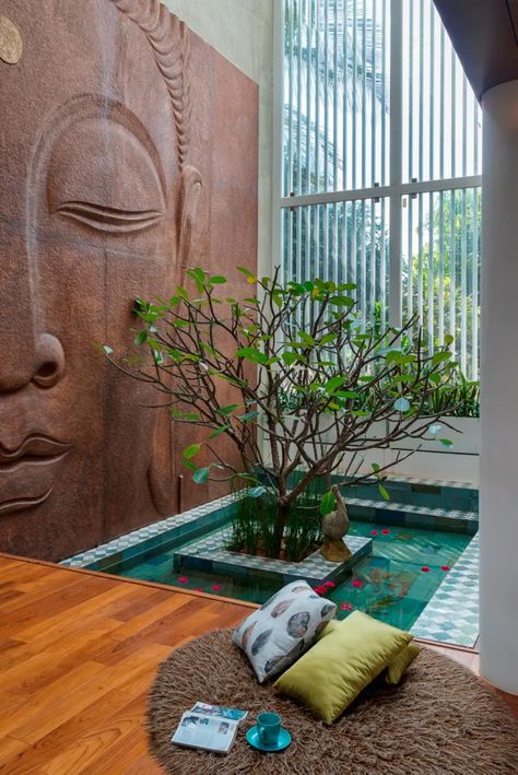 Bangalore: An oriental style villa by Cane Boutique | Architectural Digest India Indoor Courtyard, Kolam Koi, Balkon Decor, Indian Room Decor, India Home Decor, Temple Design For Home, Indian Home Design, Courtyard Design, Indian Home Interior