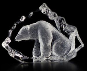 Mats Jonasson Polar Bear- Miniature Glass Etching MJ 88118 Bear Sitting, Outdoor Garden Statues, Crystal Sculpture, Bear Sculptures, Contemporary Glass Art, Bear Figurine, Arctic Animals, Contemporary Glass, Crystal Art