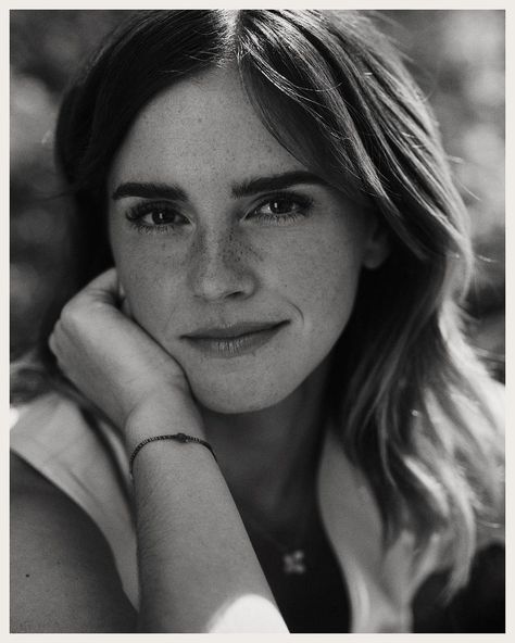 Emma Watson Wallpaper, Alex Watson, Drawing People Faces, American Beauty, Emma Stone, Hermione Granger, Emma Watson, Hermione, Inspirational Women