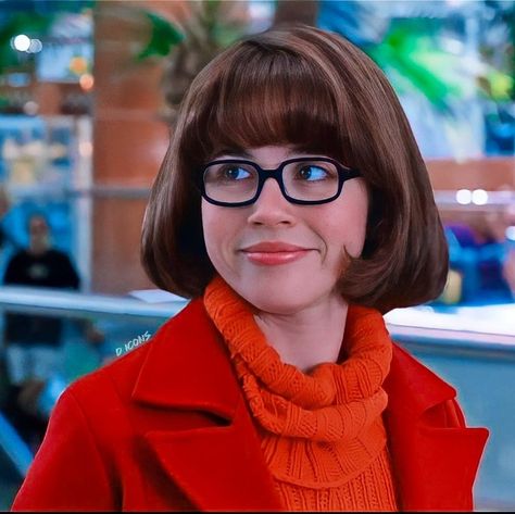 Velma Scooby Doo Movie, Velma Live Action, Vera Scooby Doo, Vilma Scooby Doo, Scooby Doo Live Action, Scooby Doo Velma, What's New Scooby Doo, Velma Cosplay, Linda Cardellini