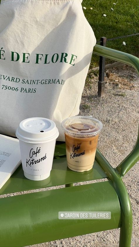 Cafe Cup, Jardin Des Tuileries, Cafe Shop Design, Coffee Shop Aesthetic, Coffee Obsession, Cafe Latte, Classy Aesthetic, Coffee Is Life, Cafe Shop