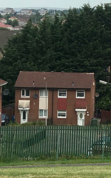 Semi-detached homes #howwelive #howwedwell #urbanarchitecture #streetphotography #tollcross #glasgow #scotland Architectural Photos, Oc Group, Council Estate, Council House, Save File, British Council, Urban Architecture, Glasgow Scotland, Semi Detached