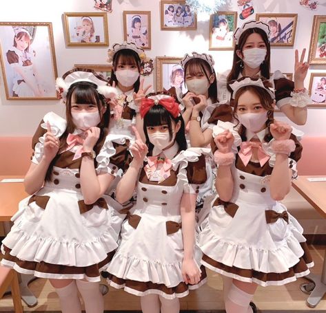 Maid Cafe Japan, Maid Cafe Uniform, Maid Cafe Aesthetic, Japanese Maid Cafe, Kassidy Core, Trans Comic, Maid Aesthetic, White Haired Witch, Butler Cafe