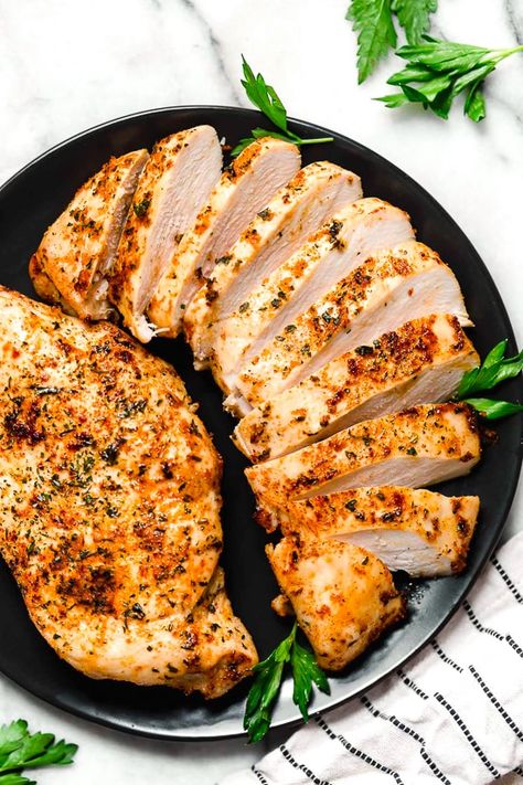 Air Fryer Chicken Breast, Air Fryer Recipes Chicken Breast, Air Fryer Oven Recipes, Air Fryer Recipes Chicken, Air Fryer Dinner Recipes, Air Fryer Healthy, Skinny Taste Recipes, Air Fryer Recipes Easy, Air Fryer Recipes Healthy