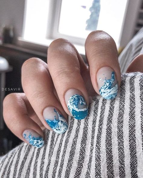 Beach Nails Aesthetic, Wave Nail Design, Nail Art Creative, Sea Nail Art, Acrylic Nail Designs Classy, Beach Themed Nails, Cruise Nails, Nautical Nails, Wave Nails