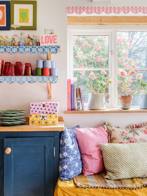 In This English Country Cottage, Crafty Decor Reads As Anything But Grannyish Eclectic Cottage Decor, Open Kitchen Shelving, Kitchen Shelving, Eclectic Cottage, Colorful Cottage, English Country Cottage, Crafty Decor, English Interior, Open Kitchen Shelves