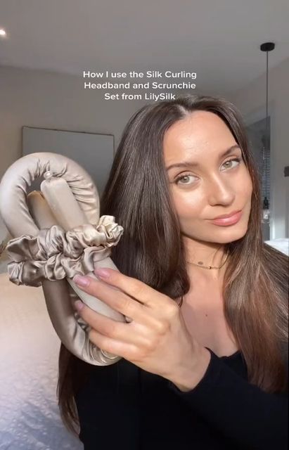 LILYSILK on Instagram: "Tutorial of our hottest Silk Curling Headband: Before going to bed, use the pintail comb to separate a small strand of slight hair, wrap it on the rods, then use the rubber band to fix it—no need for heating. You will get beautiful curls the next morning and won't feel discomfort while sleeping.✨ @amberrosepeakehair 🔎heatless silk curler:6256" Curling Headband, How To Curl Short Hair, Curly Pixie, Short Curls, Step By Step Hairstyles, Before Going To Bed, Instagram Tutorial, Heatless Curls, Curly Afro