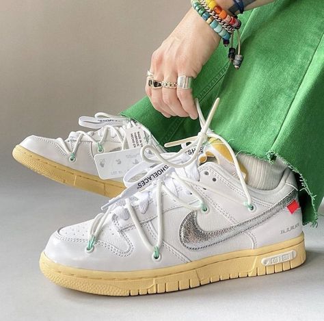 Nike Dunk Low Off White Outfit, Nike Dunk Low Off White, Hype Shoes, Nike Sb Dunks, Women Sports, High Quality Shoes, Nike Air Max 97, Dream Shoes, Dunk Low