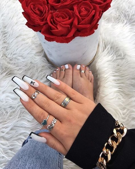 Roses Nails, Lv Nails, Edgy Nails, White Acrylic Nails, Vibrant Nails, Simple Acrylic Nails, Long Acrylic Nails Coffin, Nail Fashion, Bling Acrylic Nails