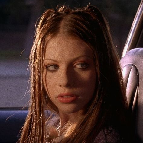 Michelle Trachtenberg Mysterious Skin, Mysterious Skin Pfp, Mysterious Skin Wendy, Wendy Mysterious Skin, Wendy Peterson, Movie Pfp, Liz Gilles, Mysterious Skin, Charisma Carpenter