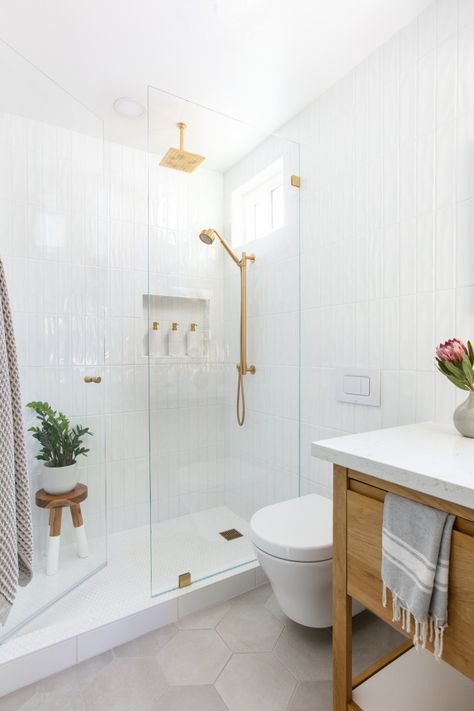 White Shower Tile, London Apartments, Small White Bathrooms, Gray Shower Tile, Bathroom Redesign, Master Bath Remodel, Boho Bathroom, Basement Bathroom, California Cool