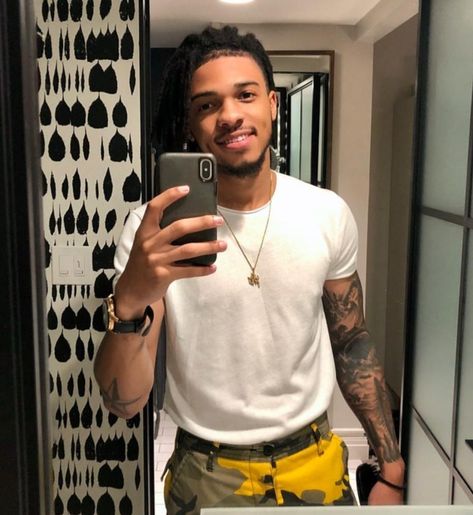 Tone Stith Tone Stith, Lightskinned Boys, Latin Men, Male Singers, New Music Releases, Fine Black Men, Light Skin, Brown Skin