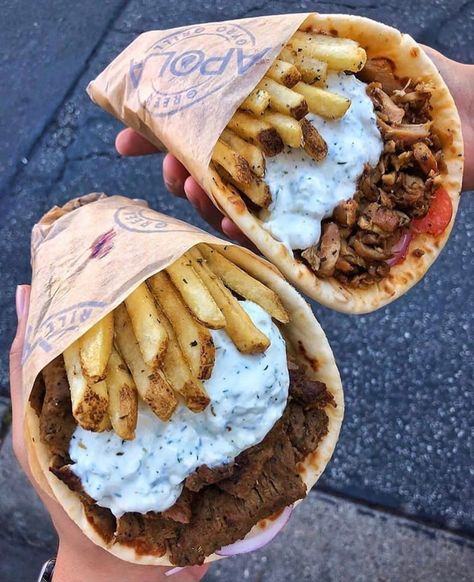 Doner Kebab, God Mat, Food Goals, Iftar, Food Obsession, Cafe Food, French Fries, Pretty Food, Food Cravings