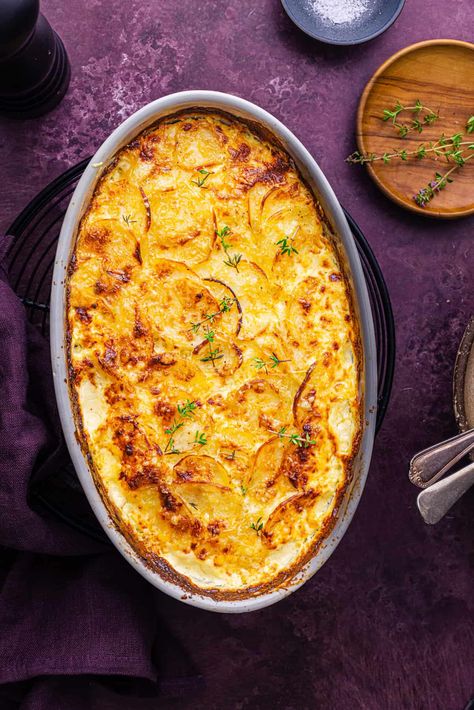 Dauphinoise potatoes in air fryer Air Fryer Potato Recipes, Sprouting Potatoes, Potatoes In Air Fryer, Dauphinoise Potatoes, Potatoes Dauphinoise, Vegetarian Curry Recipes, Air Fryer Potato, Deep Fat Fryer, Potatoes In Oven