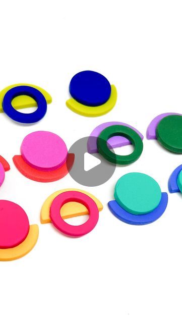 Clay Diys, Polymer Clay Studs, Clay Studs, Polymer Inspiration, Polymer Clay Jewelry Diy, Diy Resin Art, Clay Jewelry Diy, Fimo Clay, Diy Resin