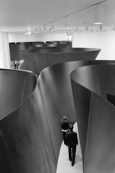 Richard Serra, Black And White Photograph, Curved Walls, Guggenheim Museum, Interactive Art, Exhibition Space, Sculpture Installation, Land Art, Conceptual Art