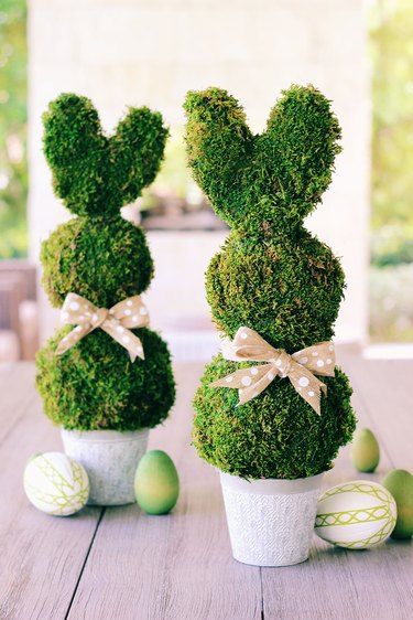 DIY Moss Bunny Topiary Centerpieces | eHow Bunny Planters Diy, Diy Bunny Decorations, Diy Moss Bunny, Diy Rabbit Decor, Easter Topiary Diy Front Porches, Easter Egg Topiary Diy, Easter Garden Decorations, Bunny Centerpieces, Easter Egg Topiary