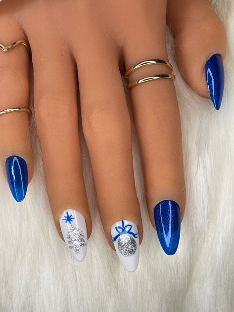 Black And Blue Christmas Nails, Silver And Blue Christmas Nails, Simple Blue Christmas Nails, Blue Snow Nails, Holiday Nails Blue, Dark Blue Christmas Nails, Christmas Simple Nails, December Nails Blue, Blue Holiday Nails