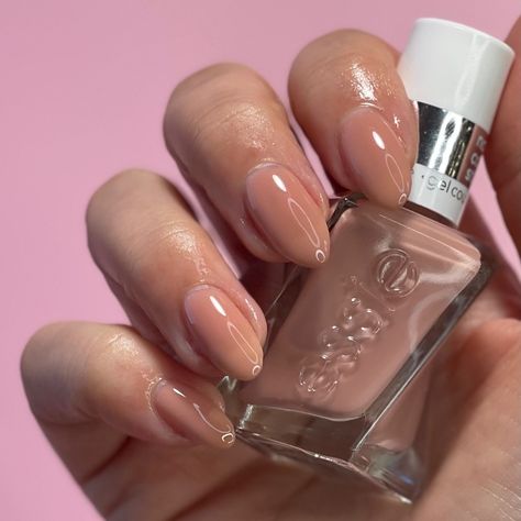 @essie gel couture 🤎 of corset 🤎 Shown in 2 coats, of corset is a sheer, warm chestnut beige. If you have a light to medium tan skin tone, this is a great “your nails but better” option. It’s also an ideal work and interview friendly shade. I’ve had my eye on this one for a while, and was so happy to see it make it to the best seller list; I had to pick it up to share! #essie #essiegelcouture #essiegelcouturenails #essieofcorset #nudenails #nudenailcolor #nudenailpolish #yournailsbutbett... Nail Polish For Medium Skin Tone, Nail For Tan Skin, Nails For Tan Skin Tone, Tan Skin Nails, Medium Tan Skin, Essie Gel Couture, Nude Nail Polish, Gel Couture, Essie Gel