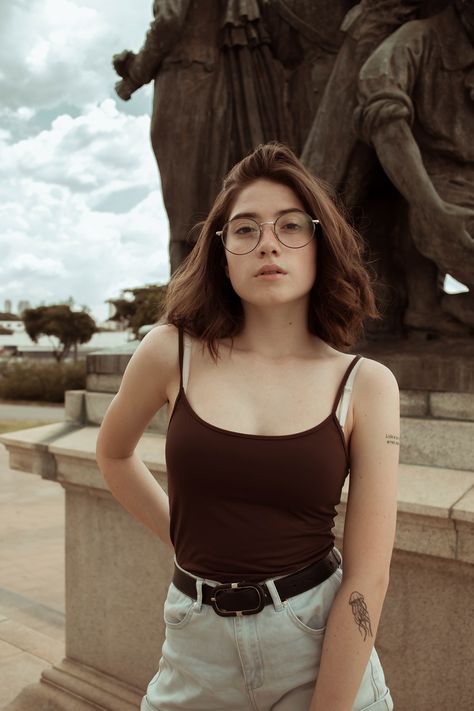 Isabella Salvador, Isabela Salvador, Brunette Glasses, Glasses Selfie, Swimsuit Bra, Artsy Photography, Transparent Glasses, Hairstyles With Glasses, European Girls