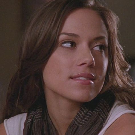 one tree hill • alex dupre • jana kramer Jana Kramer, Nathan Scott, Dawsons Creek, Never Have I Ever, That 70s Show, Tree Hill, One Tree Hill, The Oc, Buffy The Vampire Slayer