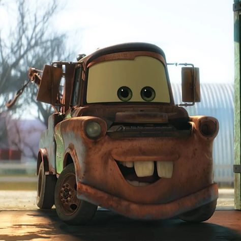 Mator And Mcqueen Halloween, Mater Lighting Mcqueen, Max Tangled, Cars Aesthetic Disney, Mater Wallpaper, Mate Cars, Cars Icon, Lightning Mcqueen And Mater, Cars Movie Characters