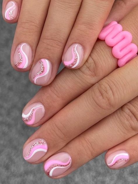 Pink Short Nail Designs Gel, Nail Ideas For Short Round Nails, Simple Everyday Nail Designs, Very Short Nails Design Ideas, Shellac Nails Designs Summer Ideas, Short Round Gel Nails Ideas, Cute Short Round Nail Designs, Simple Biab Nail Designs, Short Nail Designs Round Shape