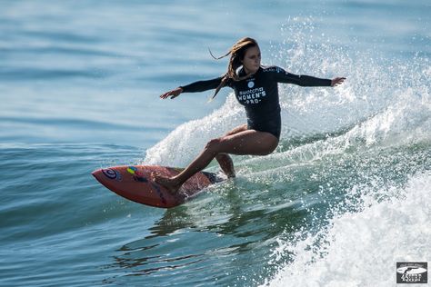 swatch women's pro, Alana B Woman Surfing Photography, Person Surfing, Surfer Woman, Woman Surfing, Swatch Women, Surfing Aesthetic, Surf Aesthetic, Female Surfers, Pro Surfers