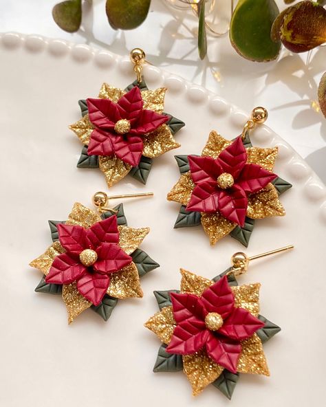 Sparkly poinsettias 🌟 These honestly put me in such a festive mood! Colors used are Festive Red & Grass Green (my go-tos this Christmas), and Circus Top. Your votes seem to be equal between the Nov & Sep poinsettia versions 🤭 Fingernail Ideas, Earring Inspired, Polymer Clay Painting, Red Grass, Salt Dough Ornaments, Diy Earrings Polymer Clay, Clay Clay, Mood Colors, Polymer Clay Christmas