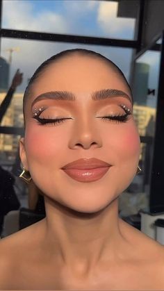 50 Aesthetic, Makeup Ojos, Instagram Skincare, Rhinestone Makeup, Prom Eye Makeup, Makeup For Black Skin, Swag Makeup, Eye Makeup Pictures, Glam Makeup Look