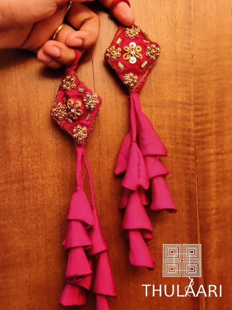 Bridal Blouse Tassels Designs, Tassles For Blouses, Handmade Tassels For Lehenga, Cloth Latkans For Blouse, Blouse Hangings Tassels, Latkan Tassels Blouses, Blouse Tassels Designs, Blouse Latkan Designs, Latkan Designs