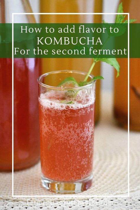 Glass of berry kombucha. Flavor Kombucha, Kombucha Flavors Recipes, Fermented Recipes, Kombucha Flavors, Flavor Combos, Tea Herbs, How To Brew Kombucha, Homemade Kombucha, Kombucha Recipe