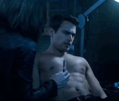 my new plaid pants: With Theo James... In 3D! Theo James Gif, Actor Gif, Julian Morris, Benjamin Walker, Jamie Bamber, Harris Dickinson, Christopher Guest, Christopher Abbott, Clint Walker