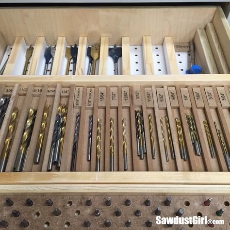 Shop Workbench, Drill Bit Storage, Storage Tricks, Bit Storage, Casa Garage, Socket Storage, Pegboard Storage, Garage Atelier, Woodshop Organization