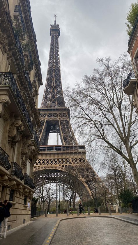 Torre Eiffel Aesthetic, Louvre Aesthetic, Paris Travel Photography, Paris Dream, France Aesthetic, Visit Austria, Parisian Life, Old Paris, Paris Pictures