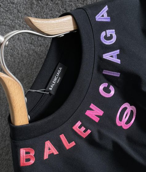 Balenciaga Tshirt Men, Balenciaga Tshirt, Mens Wool Coats, Polo Design, Tee Shirt Fashion, Men Fashion Casual Shirts, Tshirt Design Men, Mens Luxury Fashion, Girly Shoes